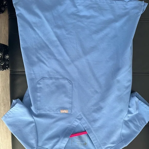 Blue Scrub Top - Picture 1 of 1